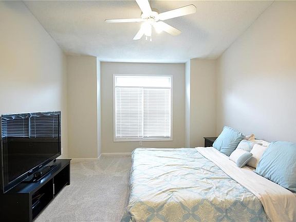4th image of 808 Vinings Forest Ln SE