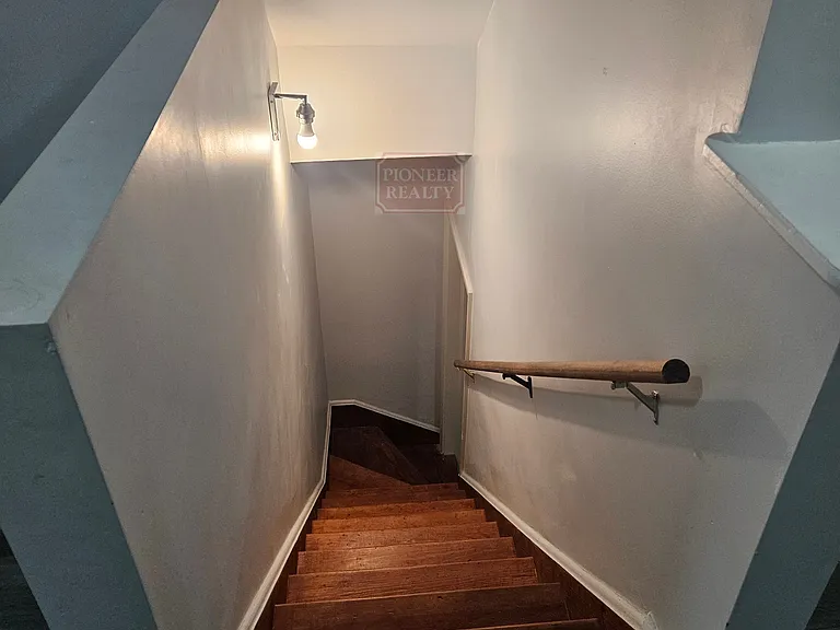 2331 Fleet Ave — Photo 13