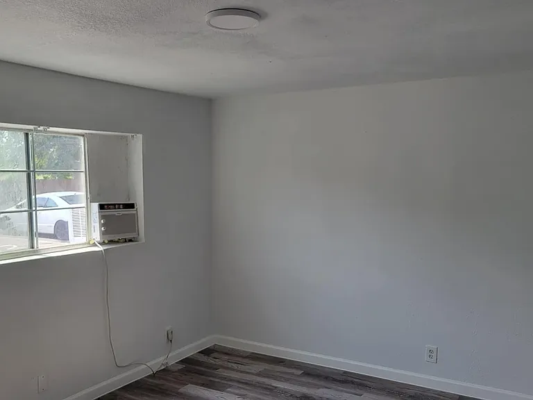 4525 Weaver Rd #15 — Photo 8