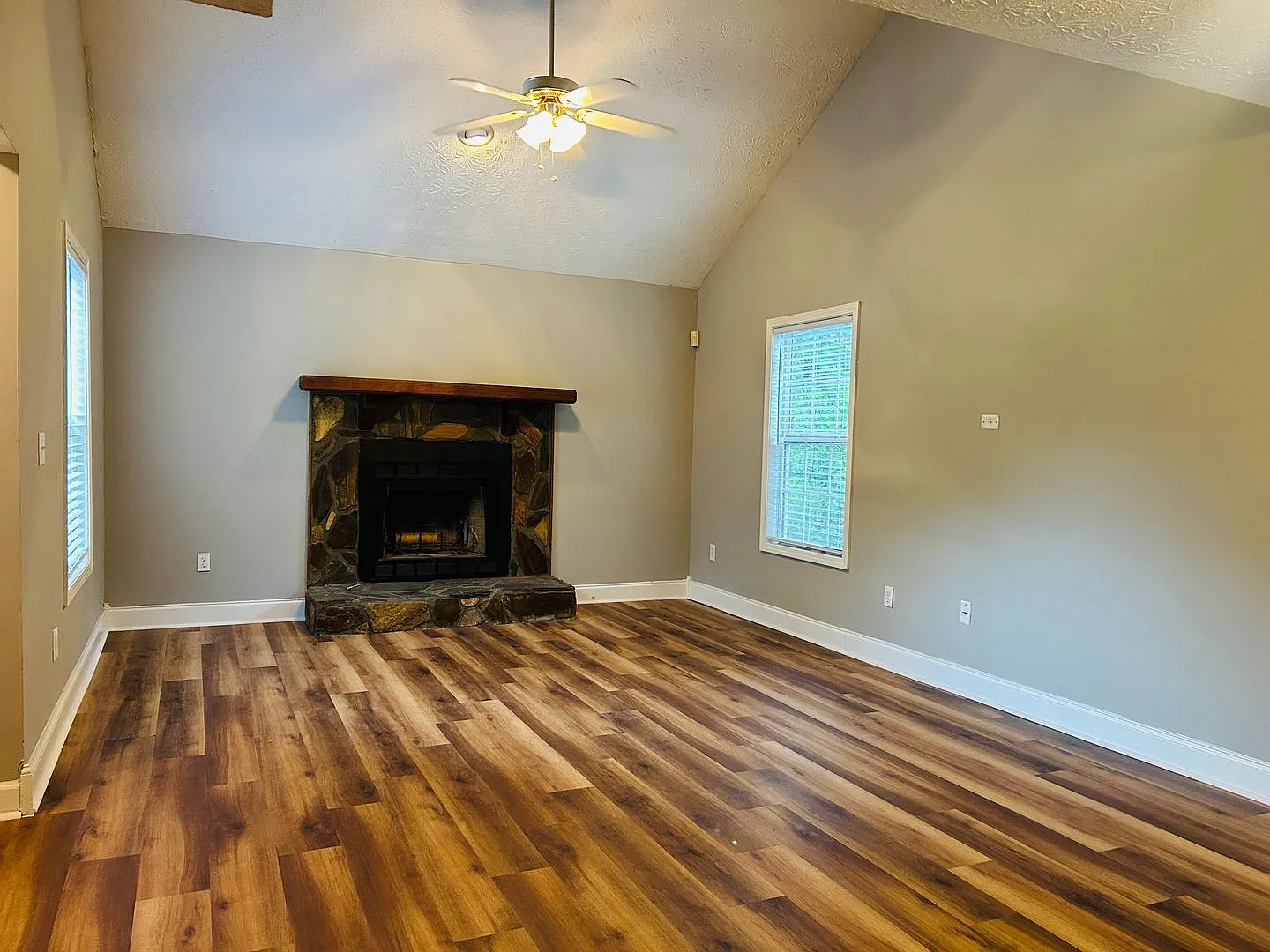 Welcome home! Great location! 2 bed, 1.5 bath, large kitchen, parking for 2, lots of privacy, W/D... — Photo 3