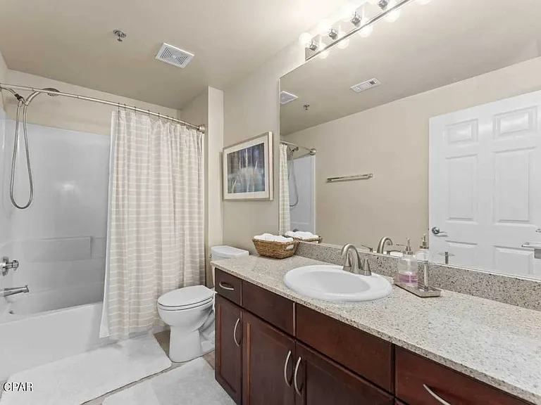 9860 S Thomas Dr #702 — Photo 16