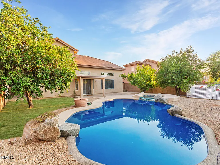 4522 E Rowel Rd — Photo 1