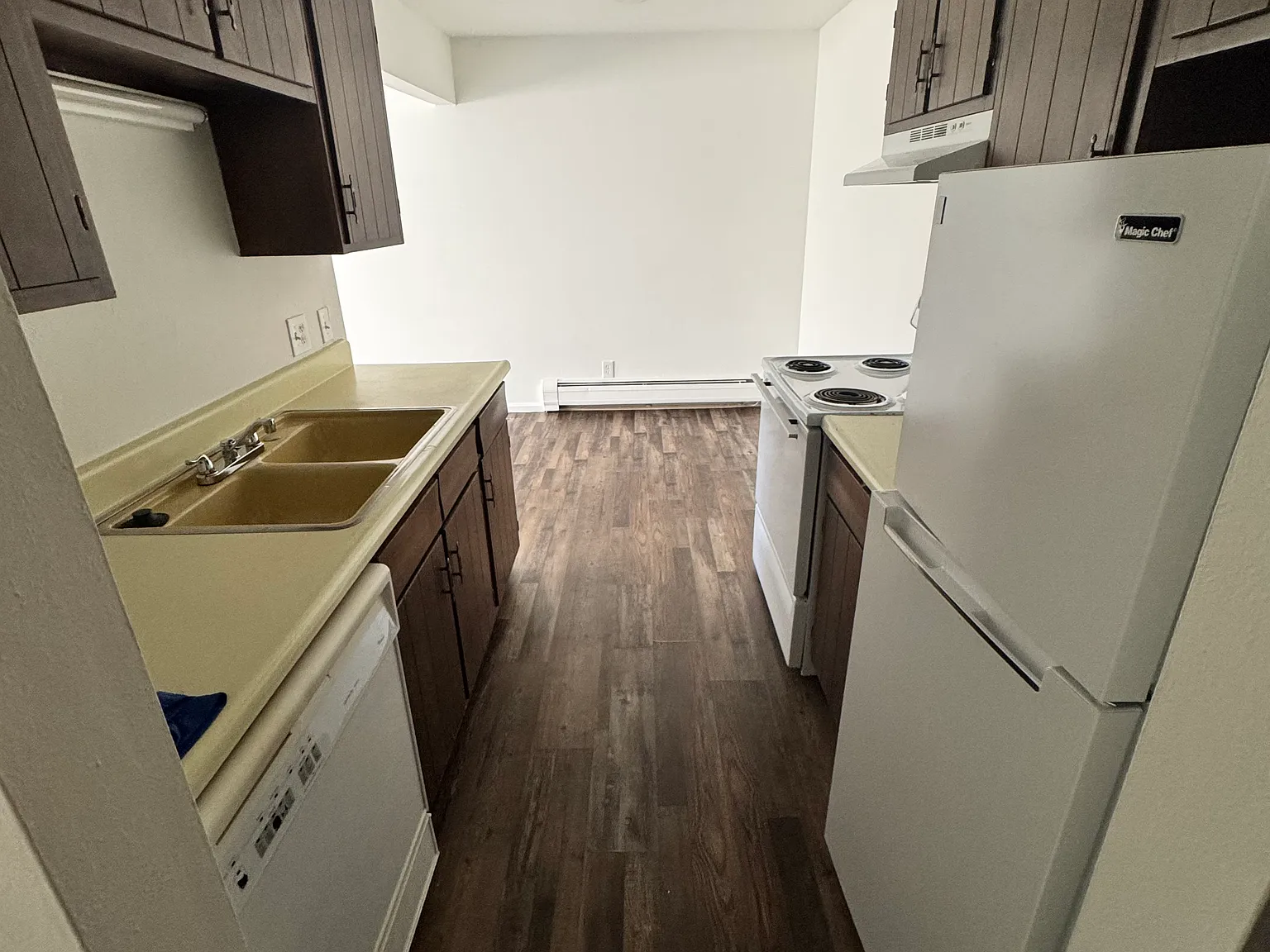 2 bed, 800 sqft, $1,300 — Photo 4
