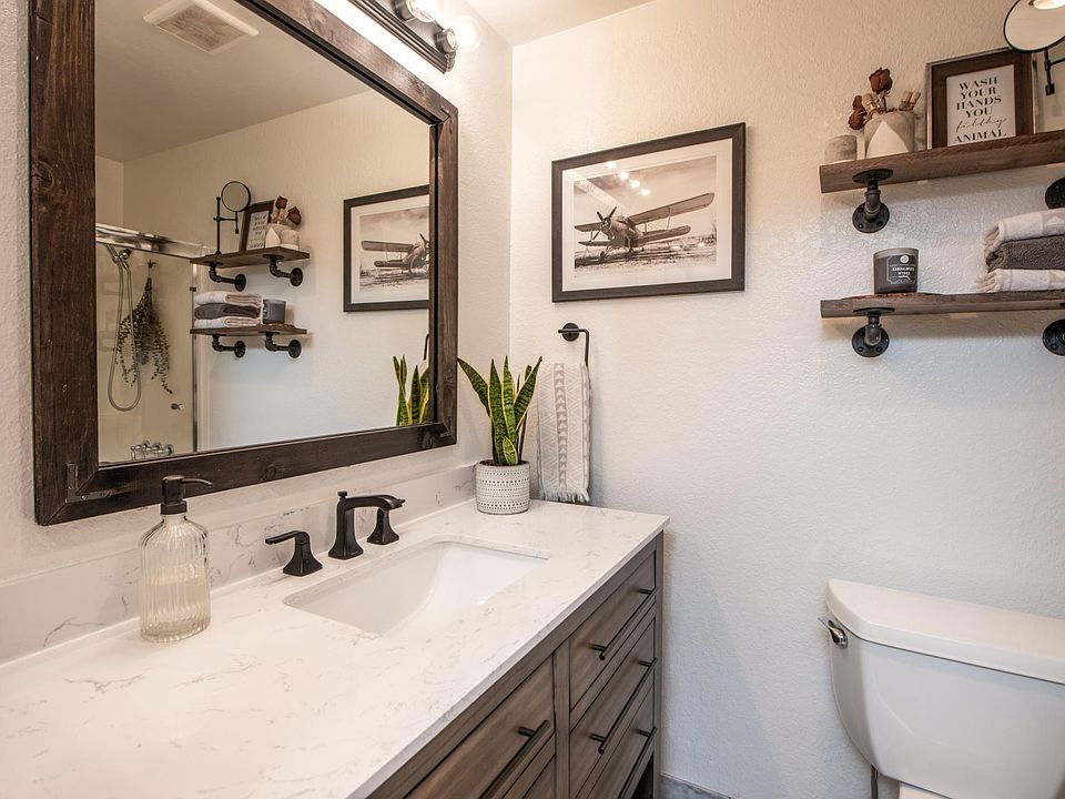 1st image of 406 Larkspur Plaza Dr #406