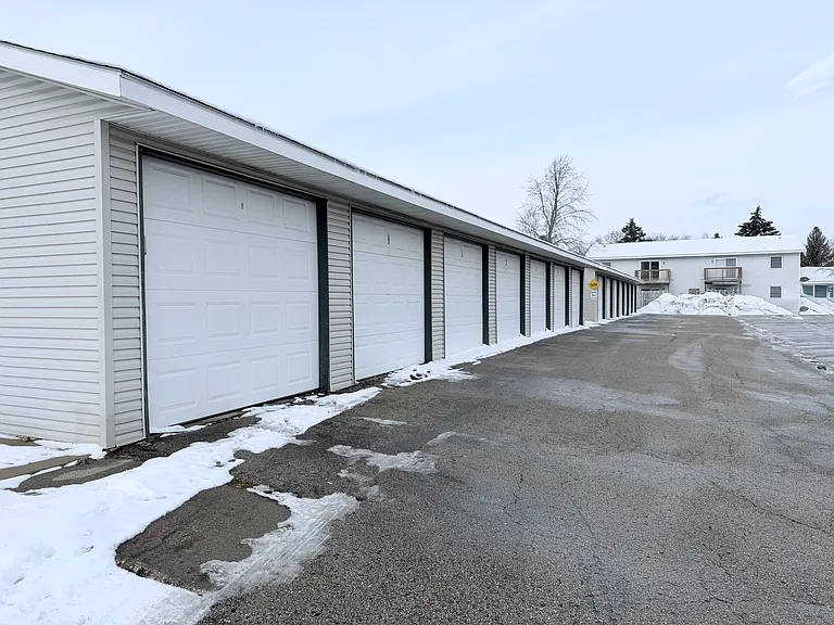 Murdock Apartments — Photo 4