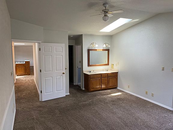 5th image of 900 N Idaho St #214