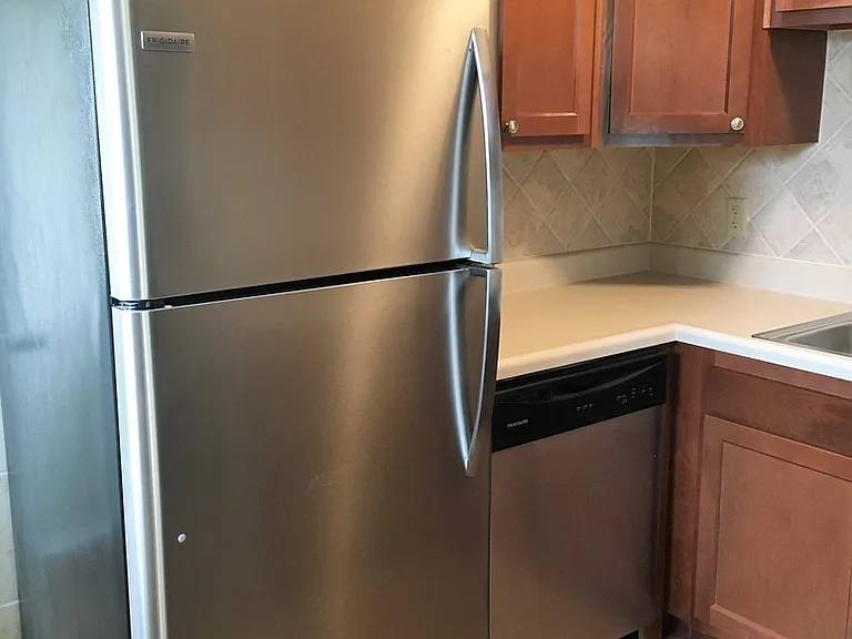 1216 Shanley Dr — Photo 9