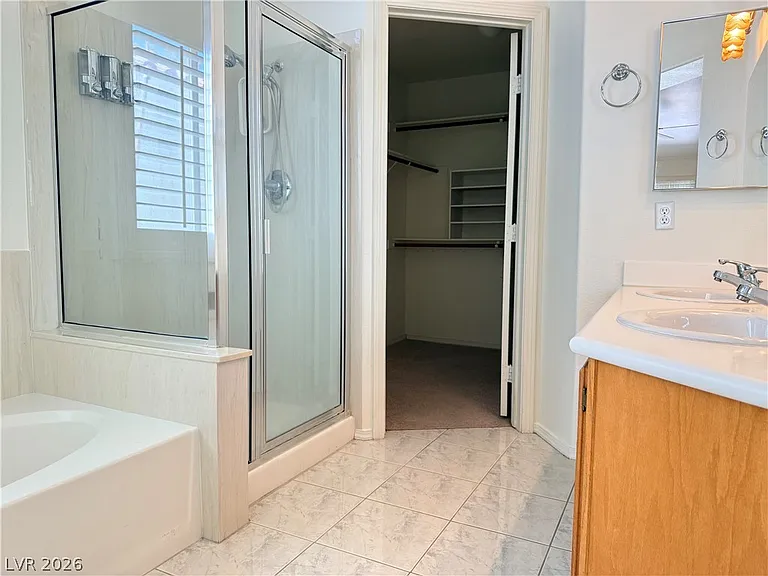 230 Misty Garden St — Photo 15