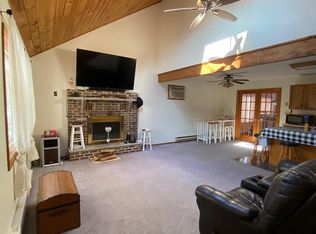 481 Whippoorwill Dr, Bushkill, PA 18324