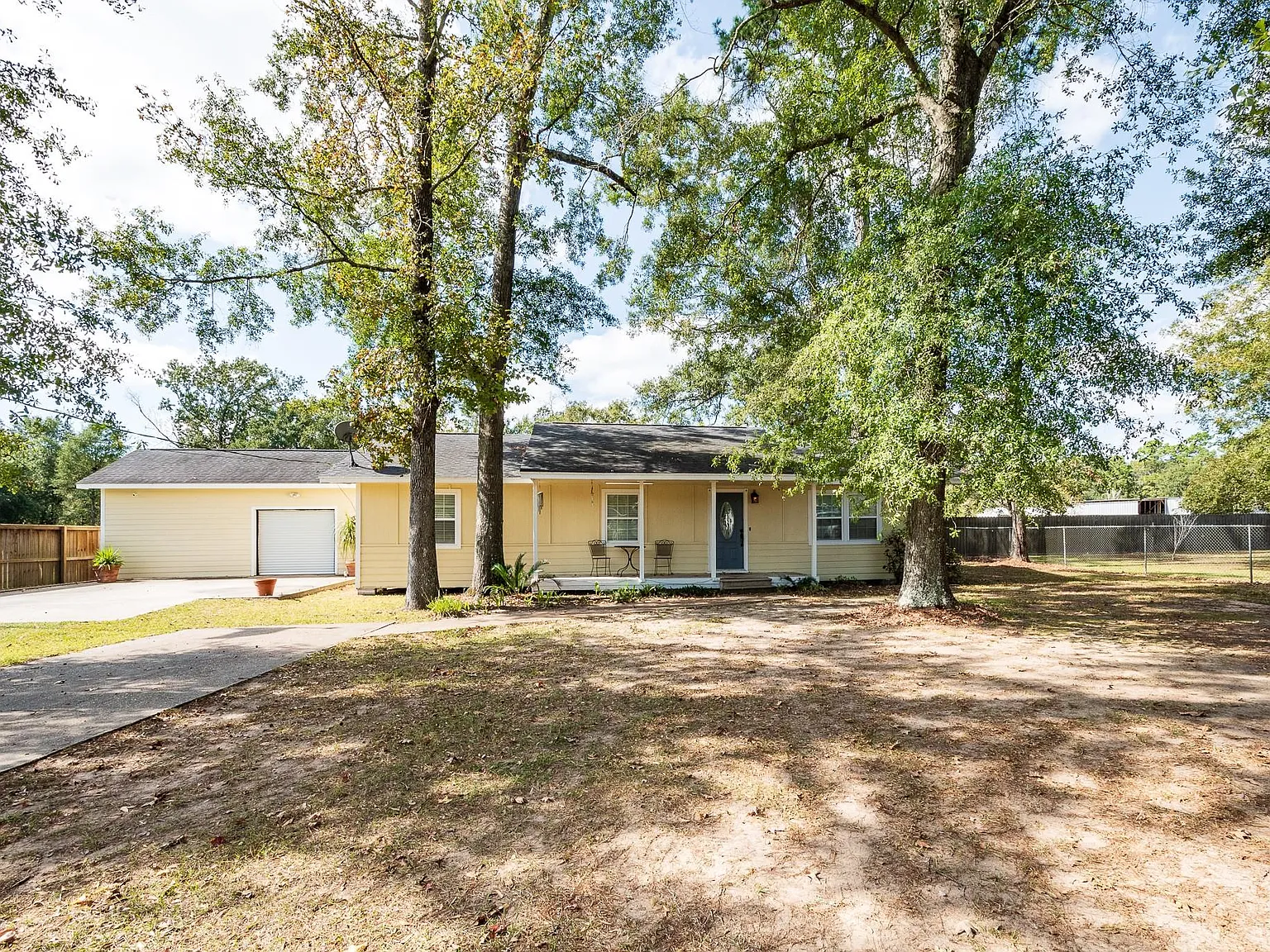 3 bed, 3.0 bath, 1866 sqft, $1,983 — Photo 2
