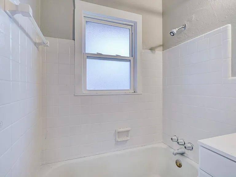 2845 Cambridge Ct — Photo 30