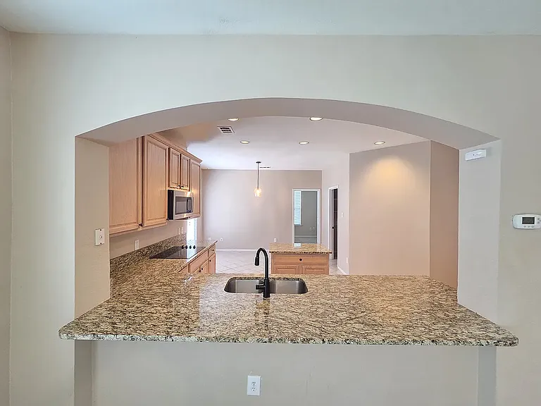 625 Manchester Dr — Photo 15
