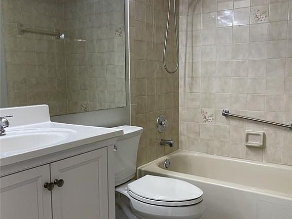 5th image of 2114 SW Silver Pine Way #2114121F1