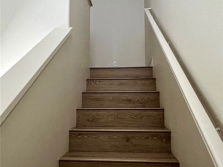 1805 Crescent Oak — Photo 12