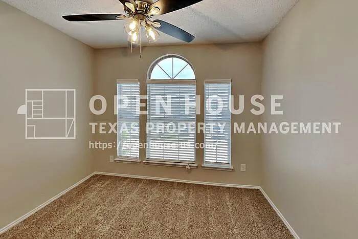 6703 Olivewood Dr — Photo 18
