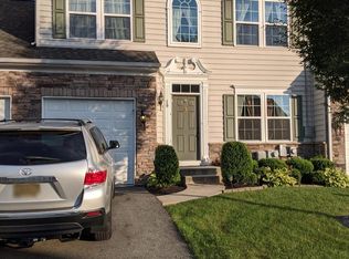 29 Vaughn Ln, Newark, DE 19702