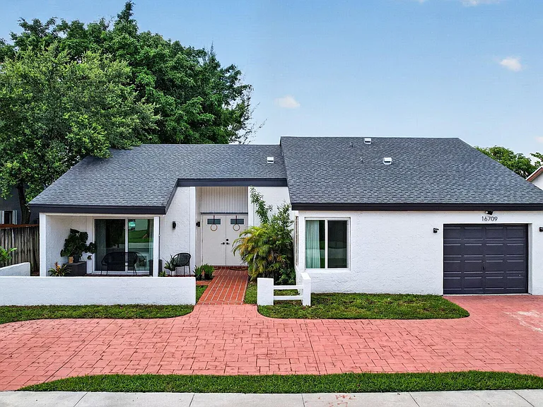 16709 SW 5th Ct — Photo 40