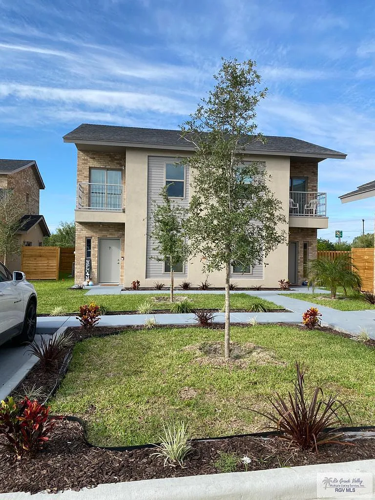 2 bed, 2.5 bath, 1247 sqft, $1,500 — Photo 3