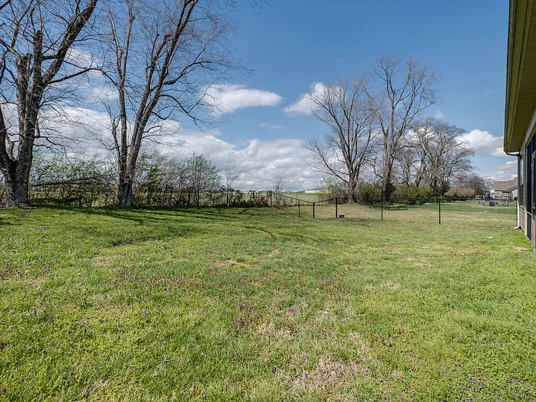 1021 Lindyn Lee Way — Photo 34