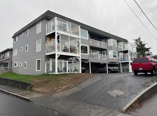 115 10th Ave APT 10, Seaside, OR 97138