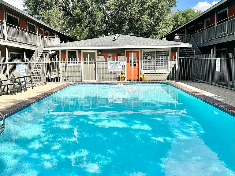 4227 Sun Gate St — Photo 2