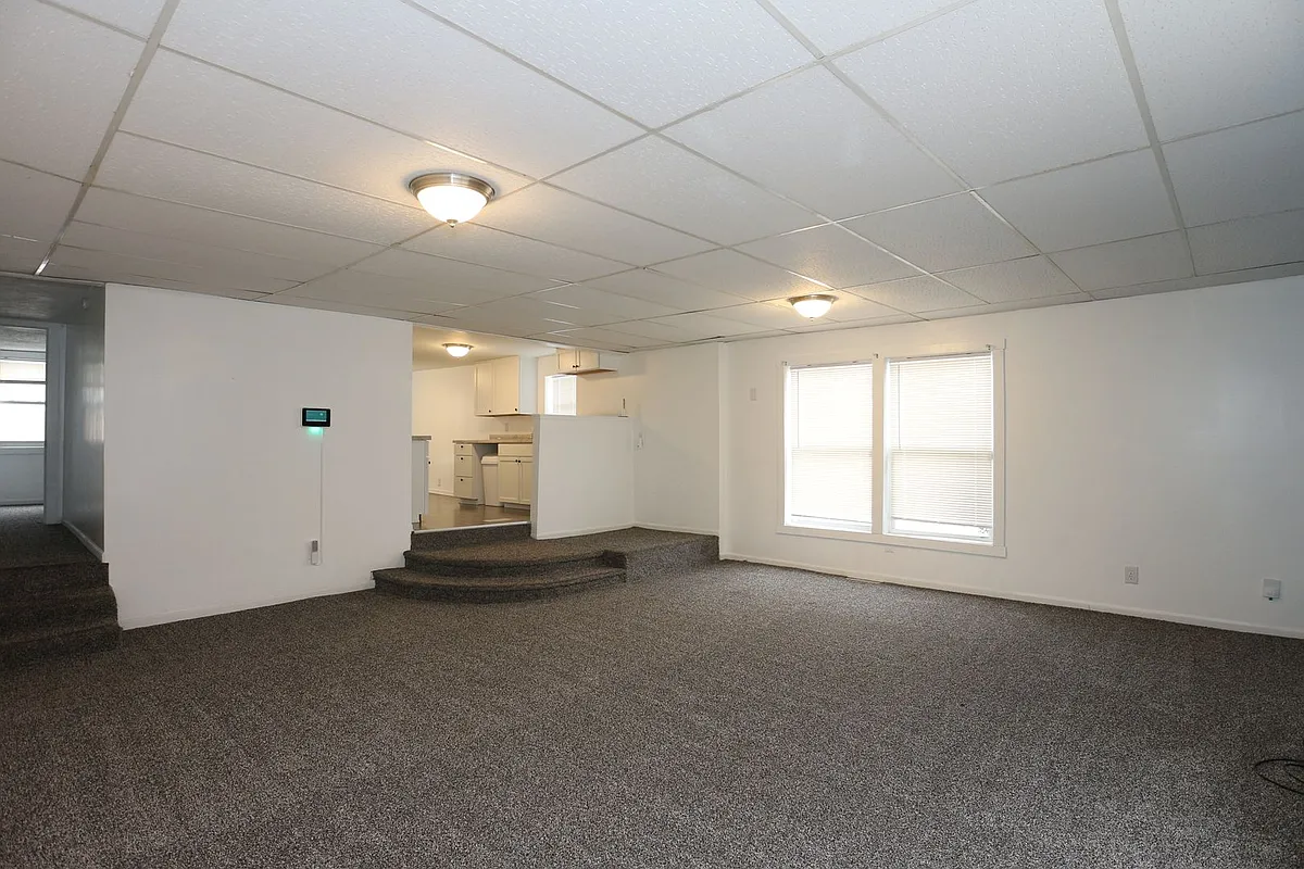 Building Photo - 098