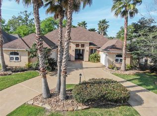 297 Waterford Way, Montgomery, TX 77356