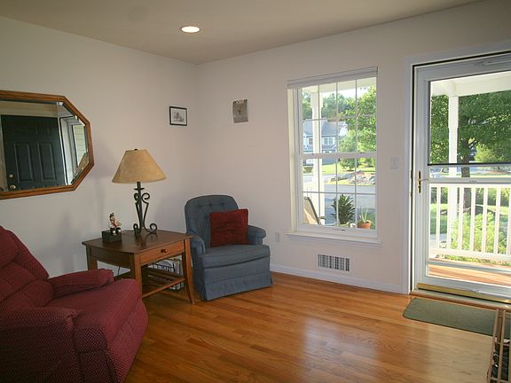 2nd image of 280 Pinebrook Dr #280