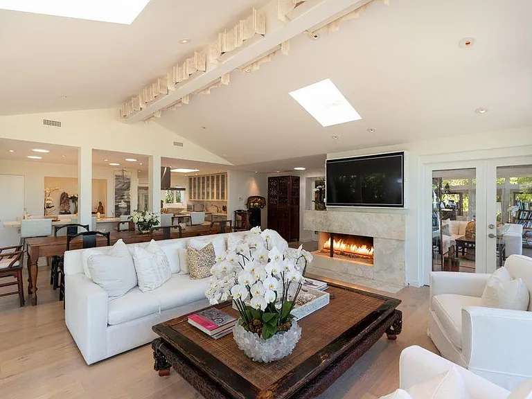 830 Buena Vista Dr — Photo 7