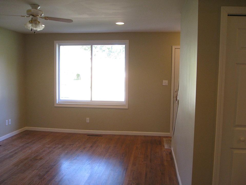 1st image of 28065 Glasgow St