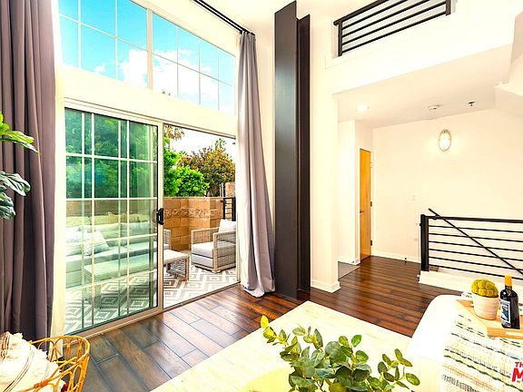 5th image of 5300 Playa Vista Dr APT 13
