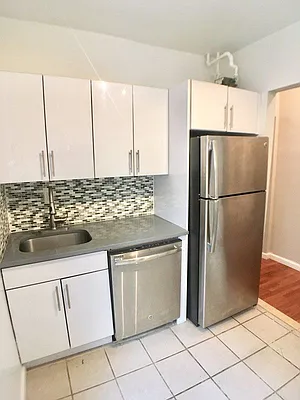 Rented by Bohemia Realty Group | media 11