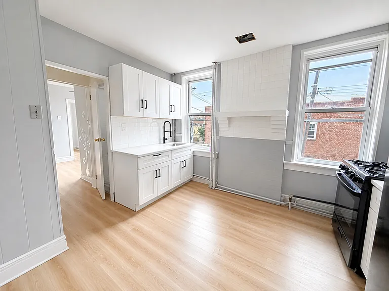 12-16 Grant Ave #6A — Photo 2
