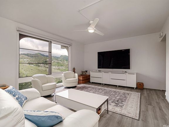 2nd image of 1022 Prospect St APT 807D