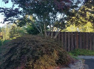 827 NW Pacific Hwy, La Center, WA 98629