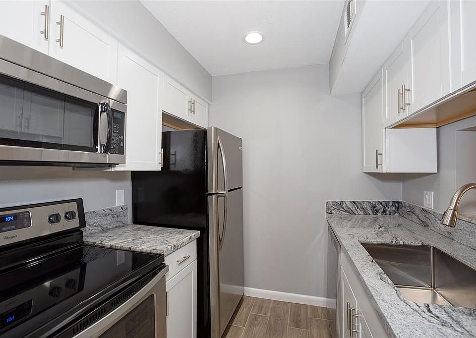 1st image of 760 Memorial Mews St APT C