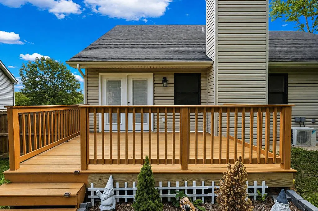287 Hampton Rd — Photo 4