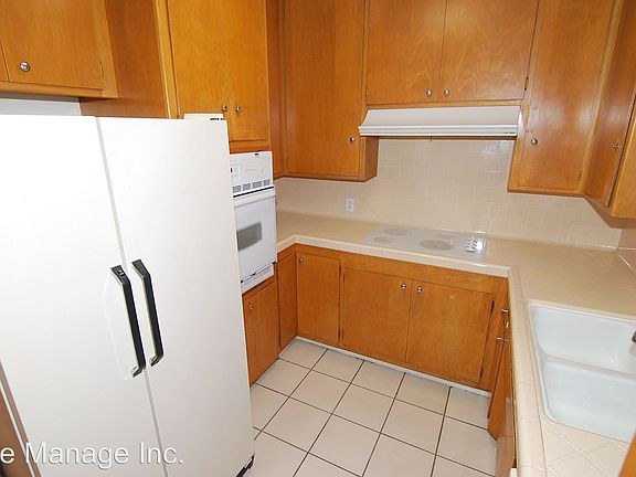 5th image of 374 Carroll Park E APT 5