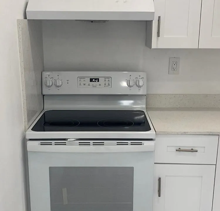 3190 NW 21st Ave #8