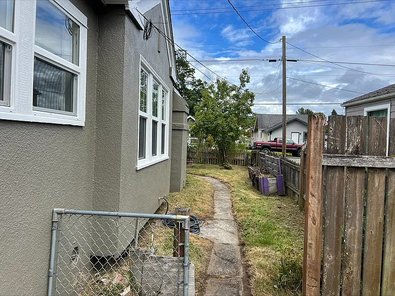 1013 S 5th Ave — Photo 21