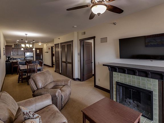 4th image of 500 Cleveland Blvd W #2404