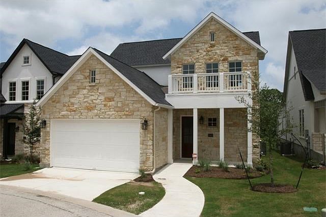 Beautiful Stone exterior, this home has great street appeal