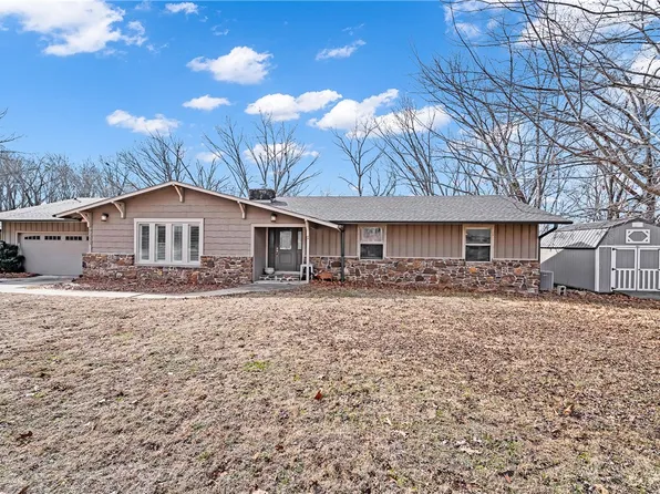 9251 Grimes Dr, Rogers, AR 72756