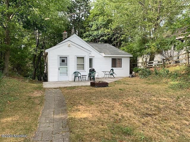 1st image of 3293 Lakeshore Dr