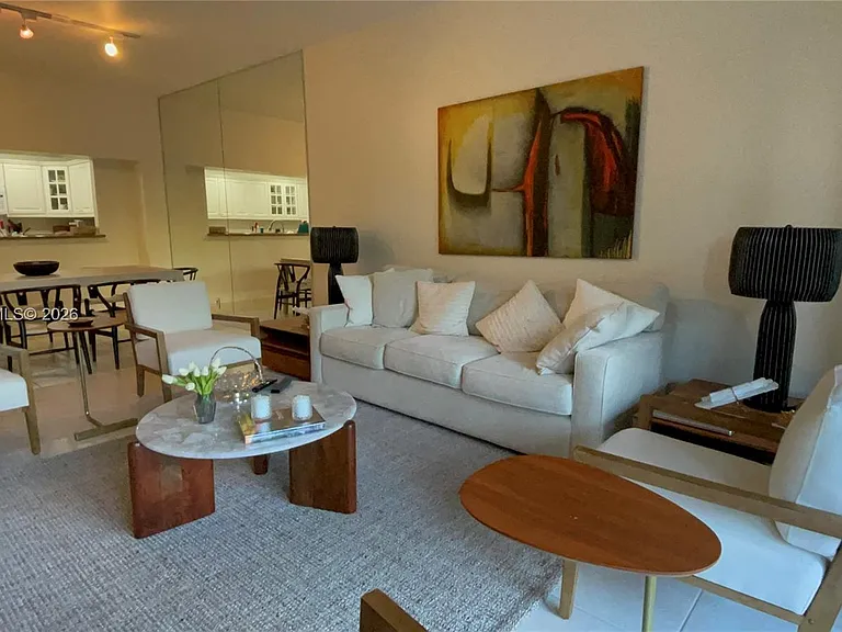 151 Crandon Blvd #236 — Photo 4