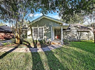 10807 Oasis Dr, Houston, TX 77096