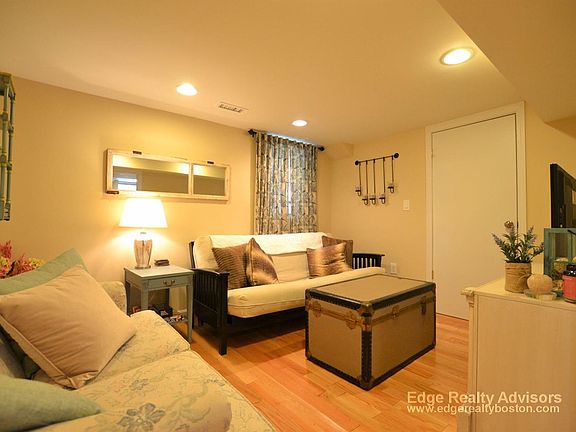 internal_unit_photo_0.875