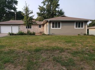 5300 SW 25th St, Topeka, KS 66614