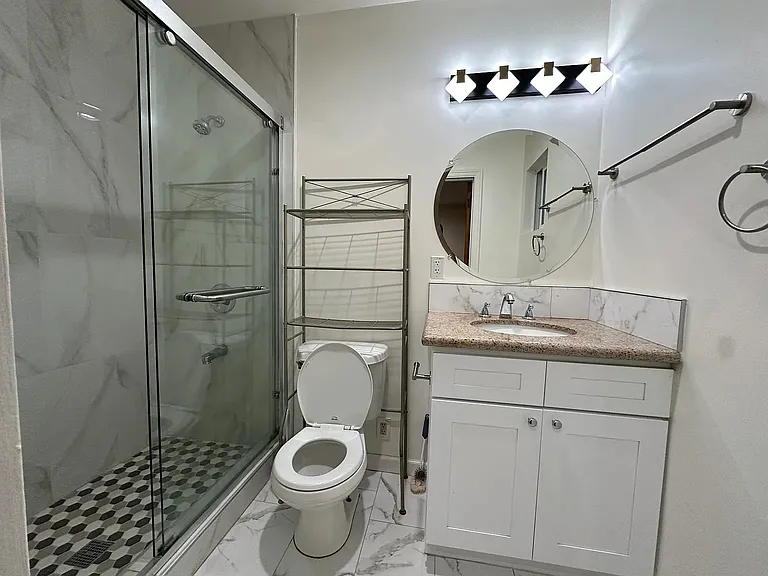 15634 N Hudson Ave — Photo 8