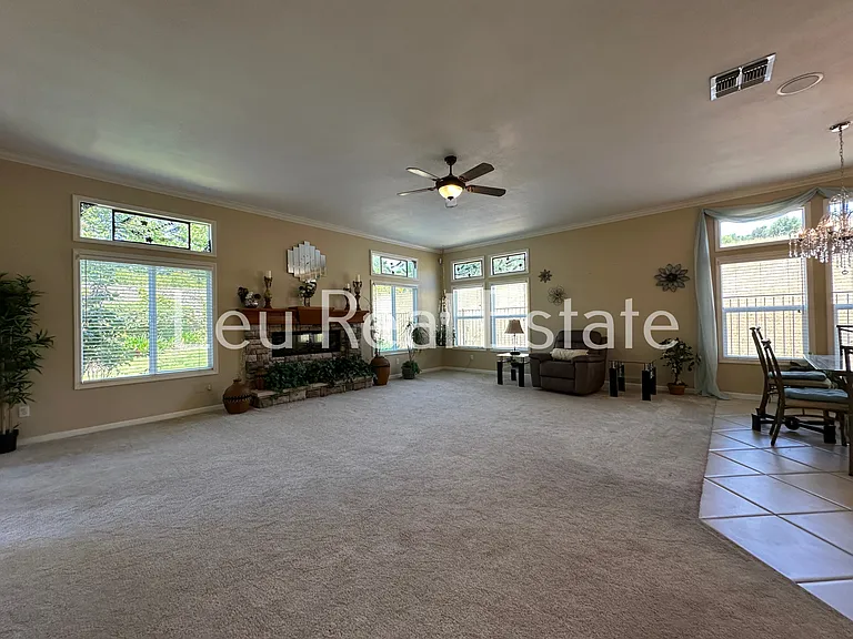 131 Gage Ct — Photo 18